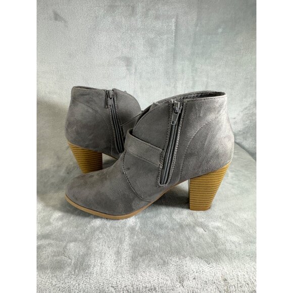 Maurices Boots Women's 7.5 Grey Trina 3" heels ankle booties w/ Buckle - Picture 10 of 16
